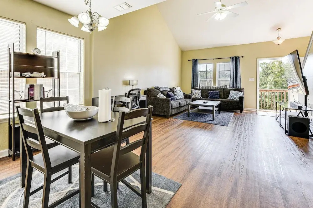 4 Mi to Fsu: Pet-friendly Townhome