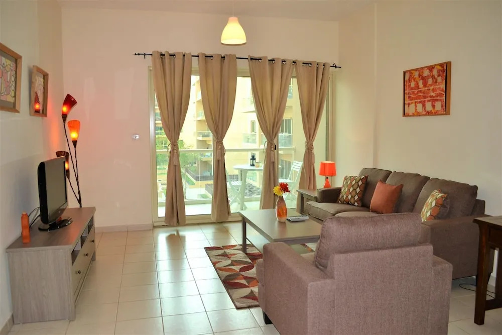 (Nickname Oasis) Spacious 1BR Apt. w/ terrace and pool view