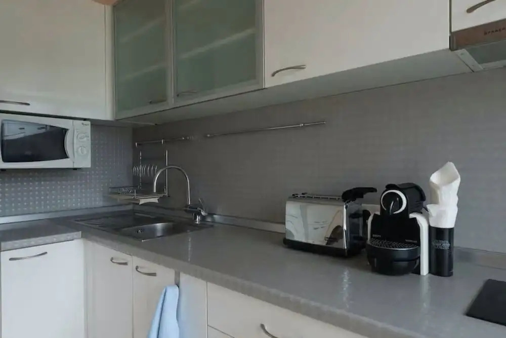 FM Deluxe 1-BDR Apartment with Balcony - Awesome Tub