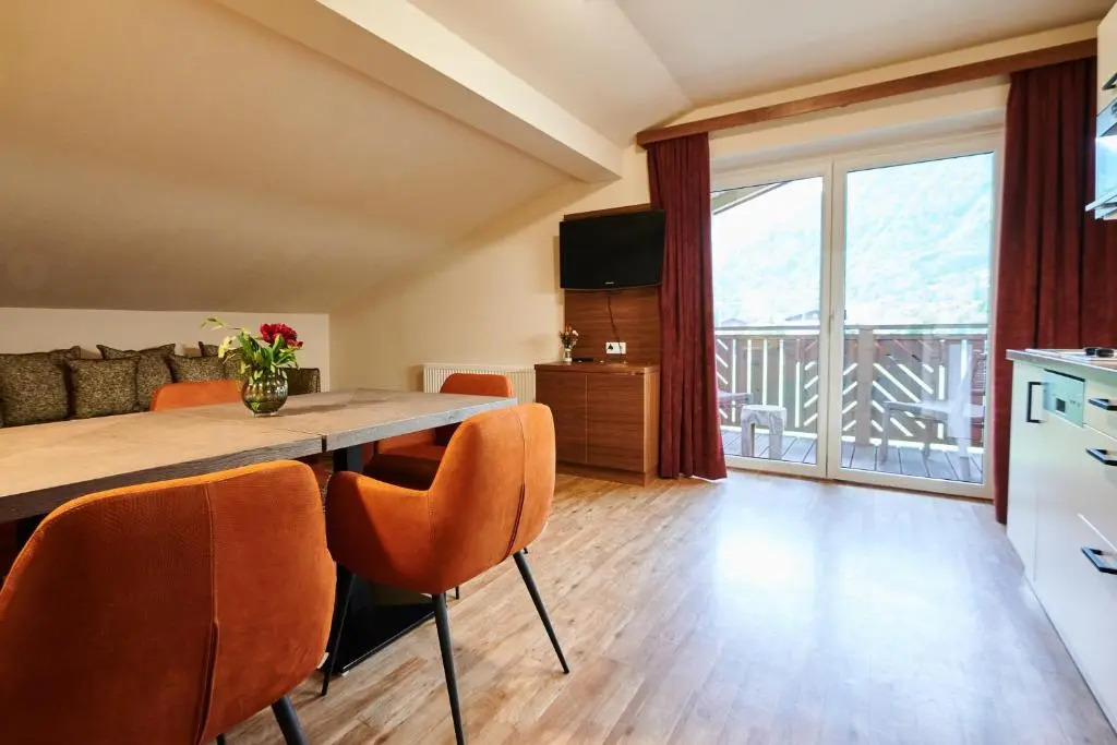 EVI APARTMENTS via we rent