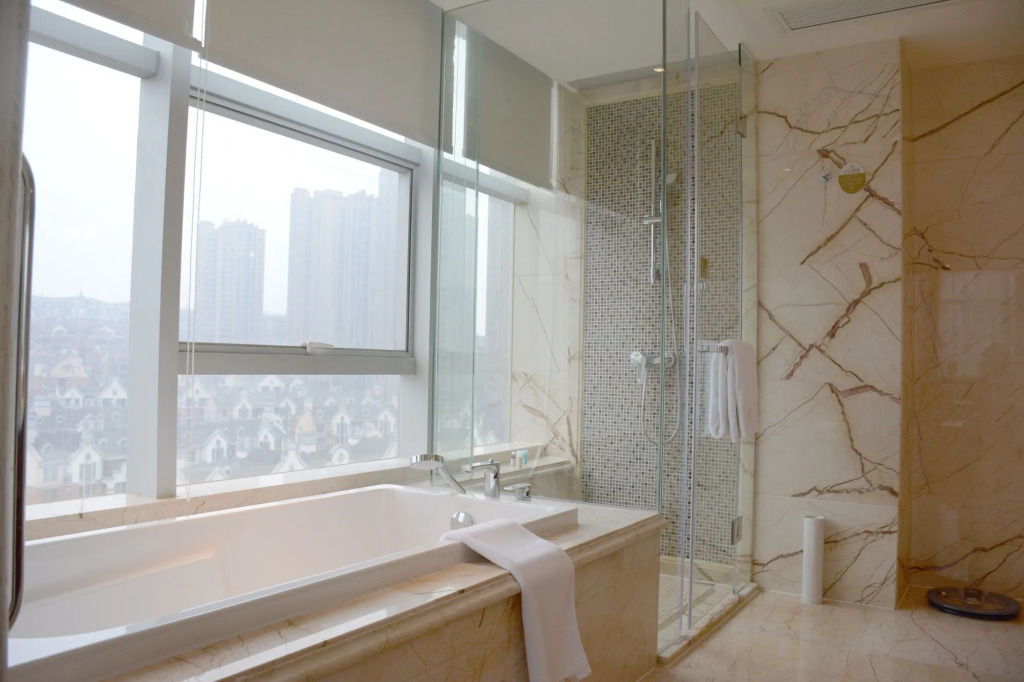 Yinxin Century Hotel