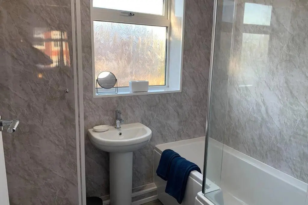 Modern fully refurbished 3 bedroom home
