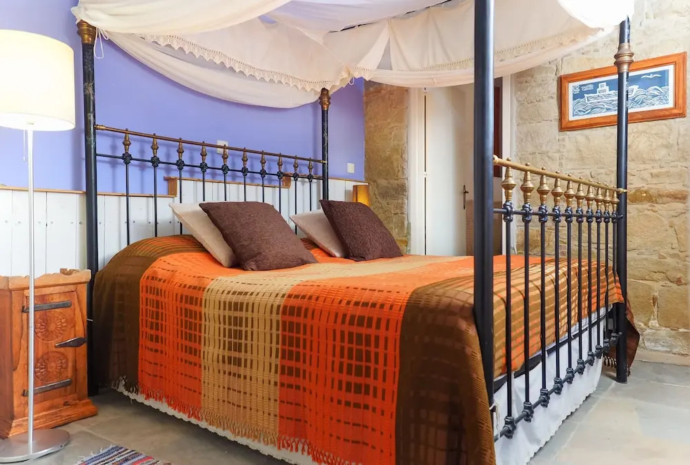 Zoe Traditional Holiday Apartments B&B