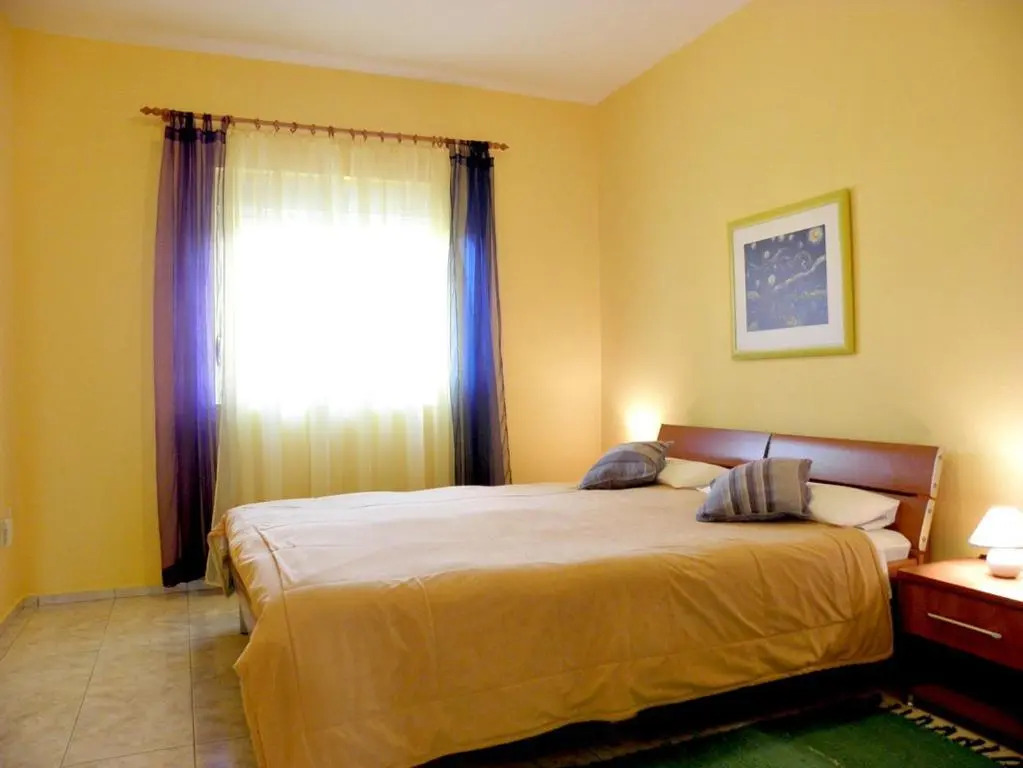 Apartments Gorda - 50m from beach