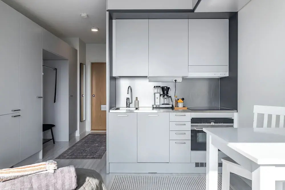 Modern Studio next to Railway Station
