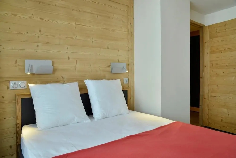Residence LES Coches Flat in a Family Resort at the Bottom of the Slopes Bac303