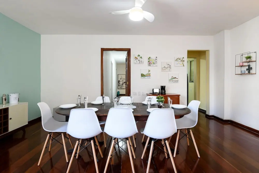 Apartment Near The Subway With 2 Balconies