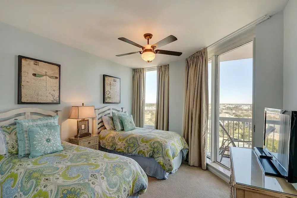 Windsor Palms 8100 - 303
