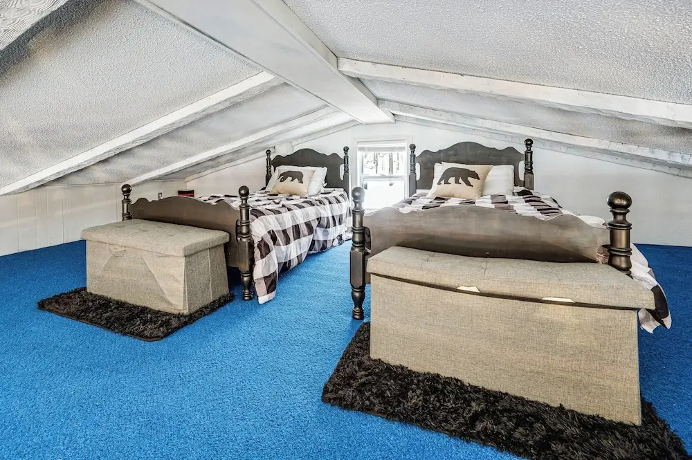 Hot Tub + Game Room: Morgan Family Getaway