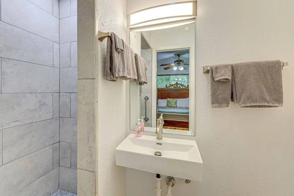 Charming San Antonio Abode ~ 10 Mi to River Walk!