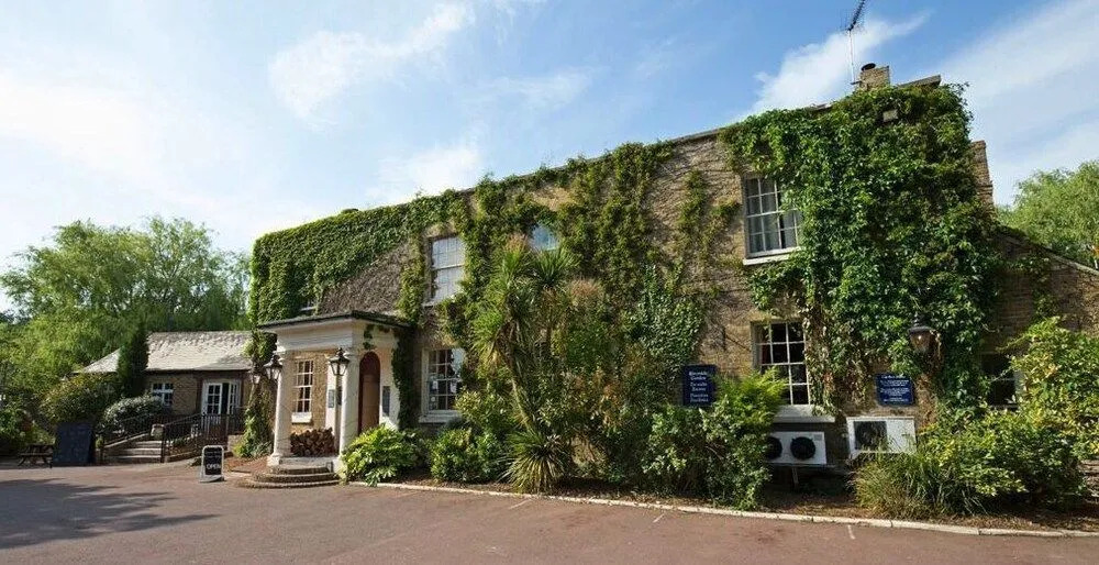 Grove Ferry Inn