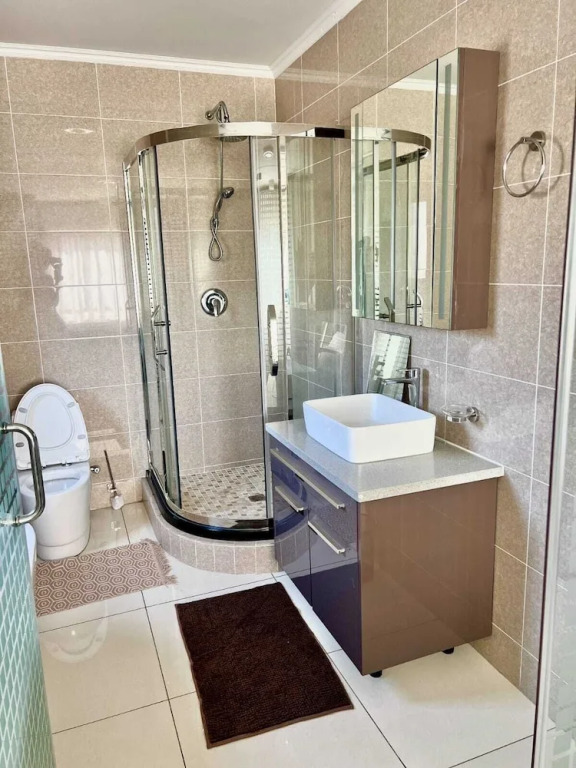 3-bedroom Luxury Apartment