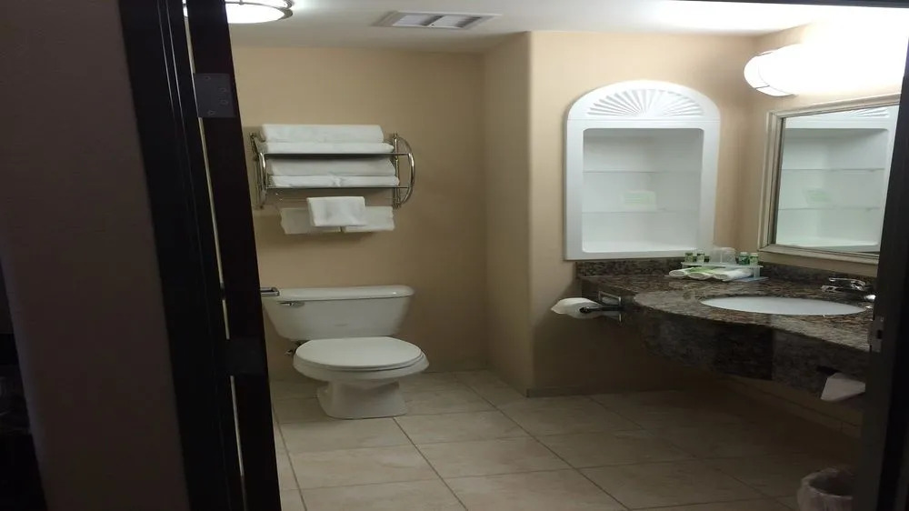 Holiday Inn Express & Suites Oklahoma City West-Yukon by IHG