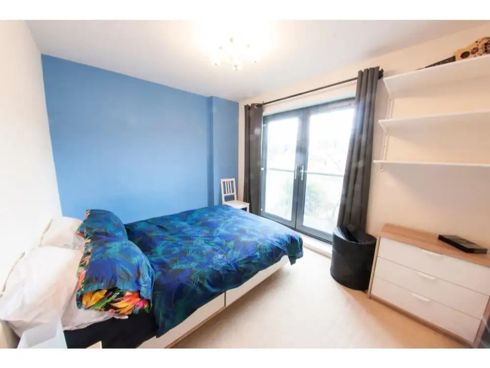 Bright, Spacious 3BR Home for 5 in The Lane