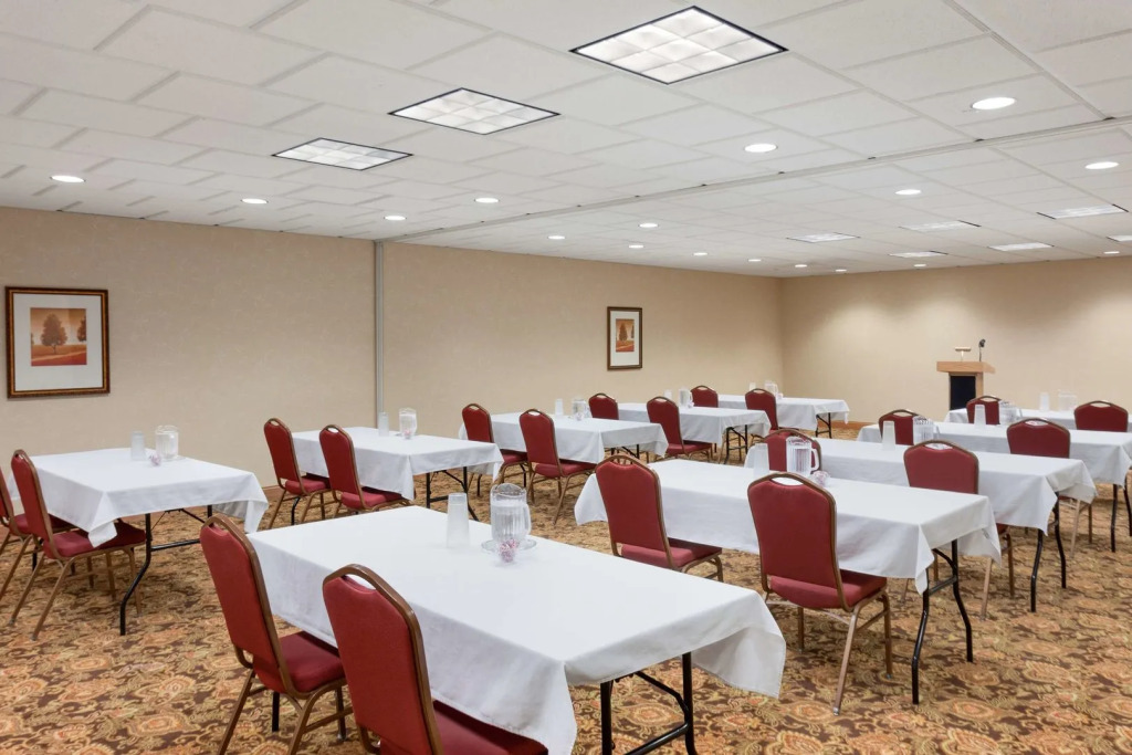 Country Inn & Suites by Radisson, Harrisburg - Hershey West, PA