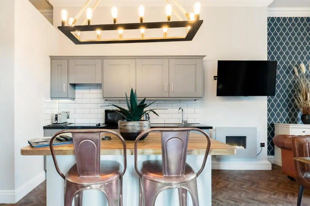 The Heaton at Claremont Apartments
