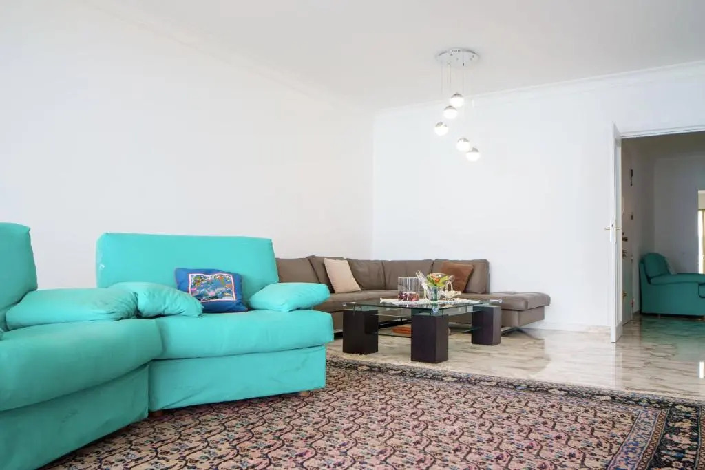 Like in a Boat , 2BR 2BA with big balcony in front of the sea