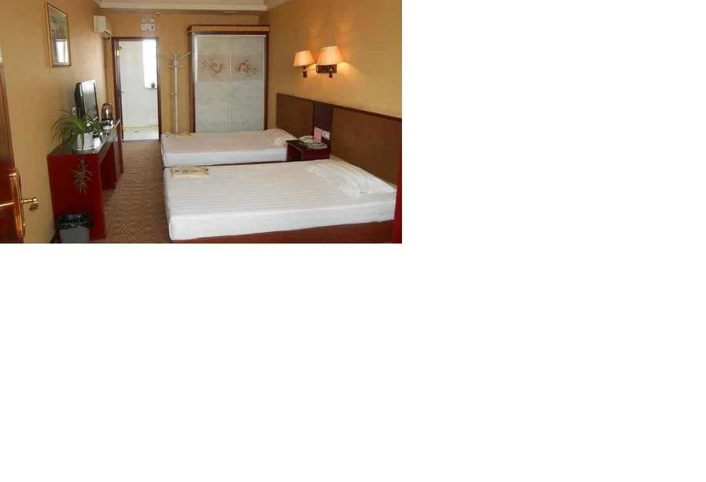Zuoquan Yulong Business Hotel