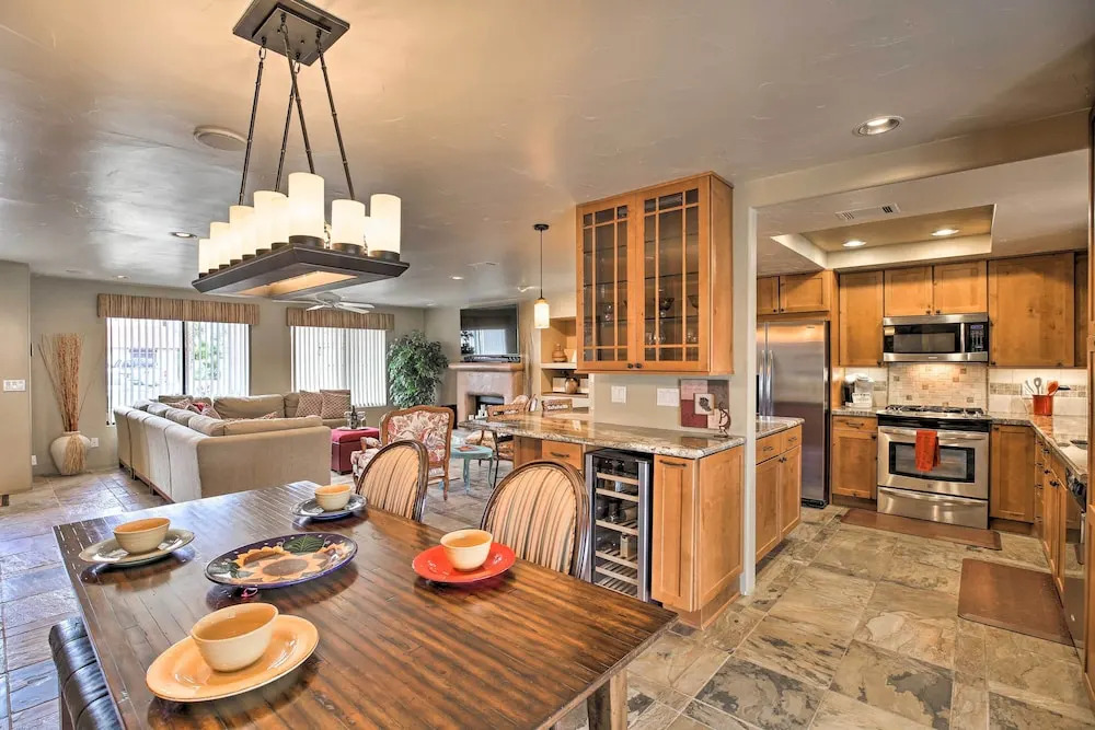 Indio Escape w/ Fire Pit & Resort Amenities!