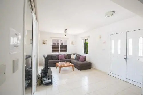 Holiday Home 3 Bedrooms 1 Bathroom - Pernera