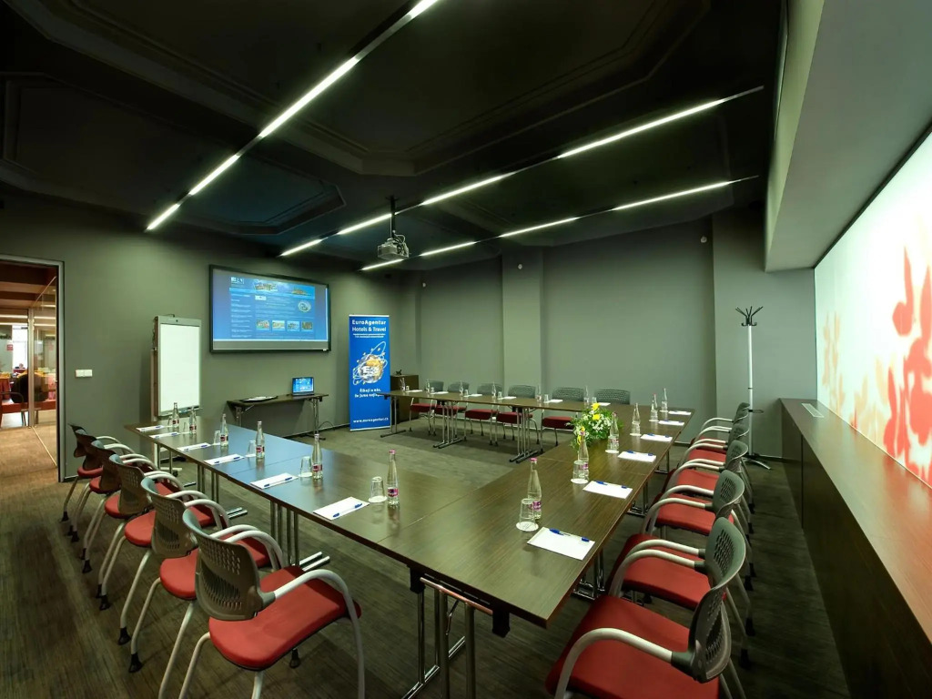 EA Hotel Julis