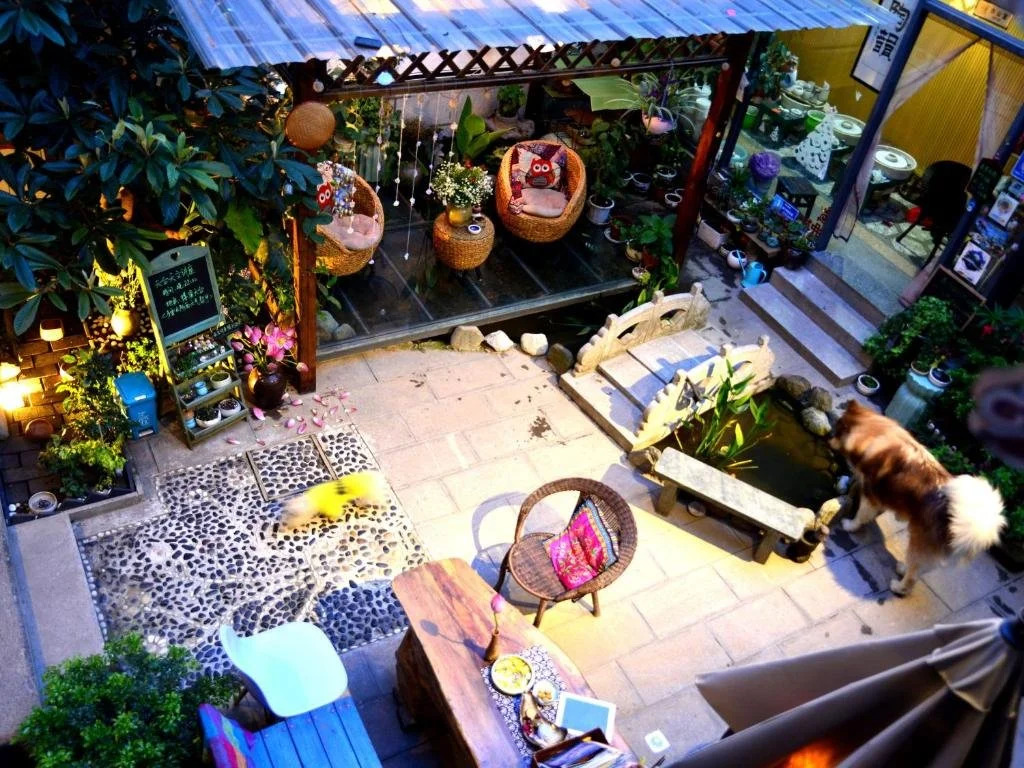 F.L.Y Pottery&Astronomy Hostel