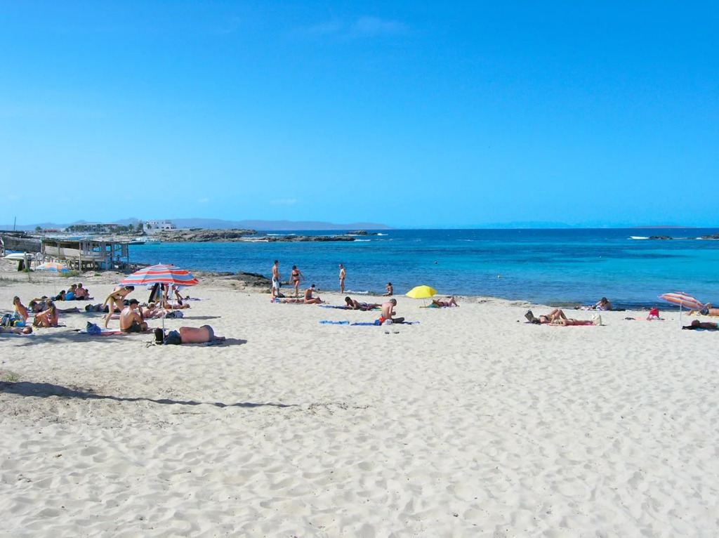 Apartamentos Es Pujols - Emar Hotels