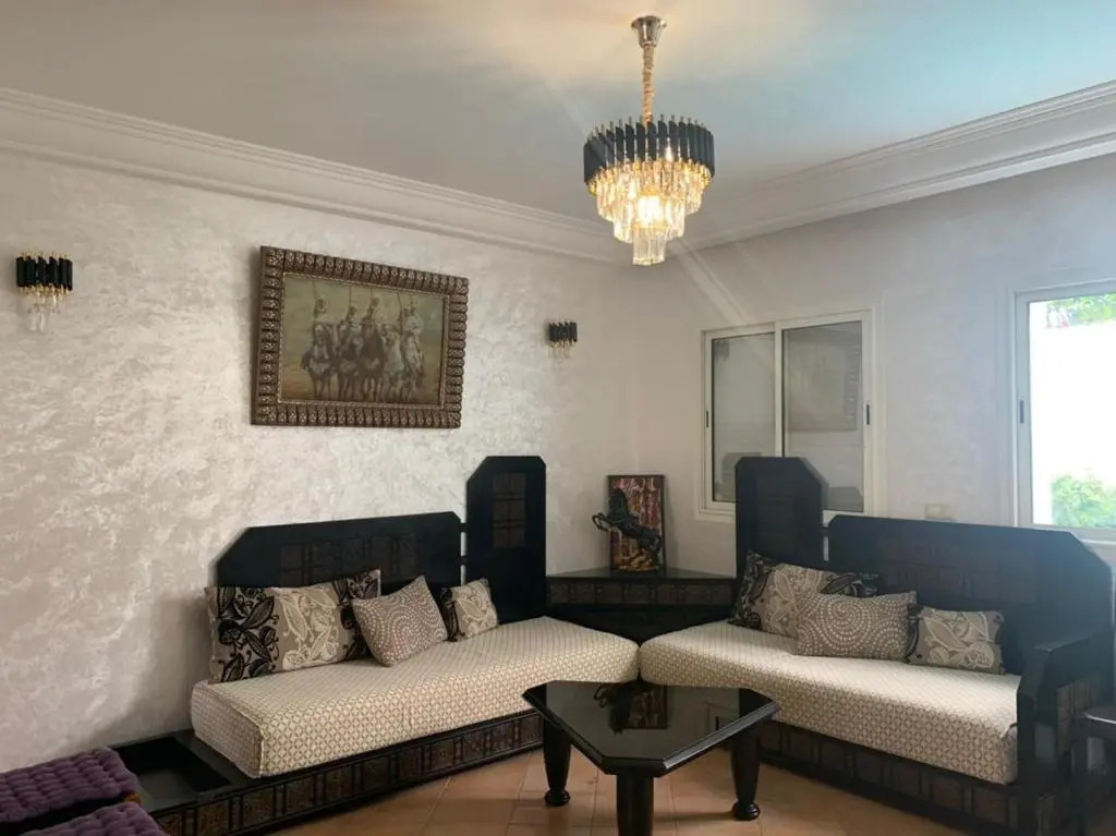 Villa avec piscine privée près de Casablanca Maroc
