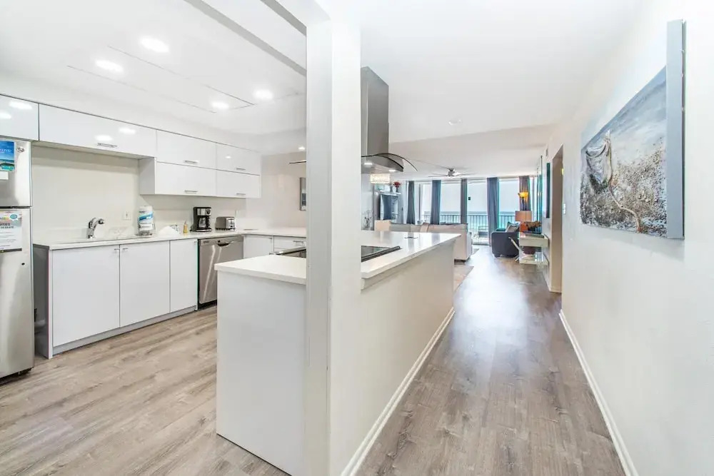 Shoreline Towers 3083