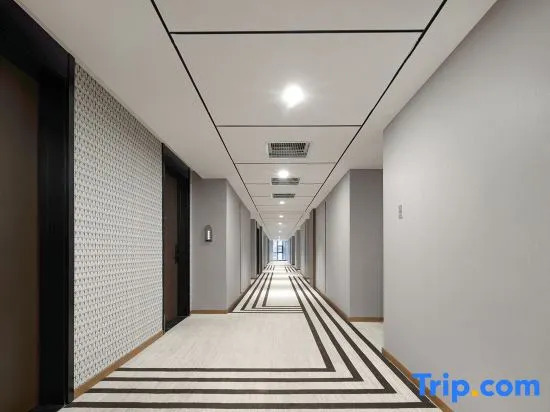 Jinjiang Metropolo Hotel (Huangshi Development Zone Olympic Sports Center Baihuayuan)