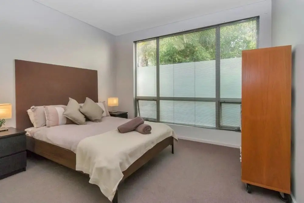 Contemporary Townhouse In Adelaide City