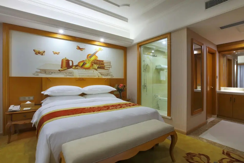Venus International Hotel
