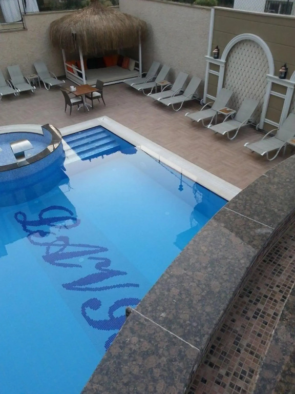 Lavinia Apart & Hotel