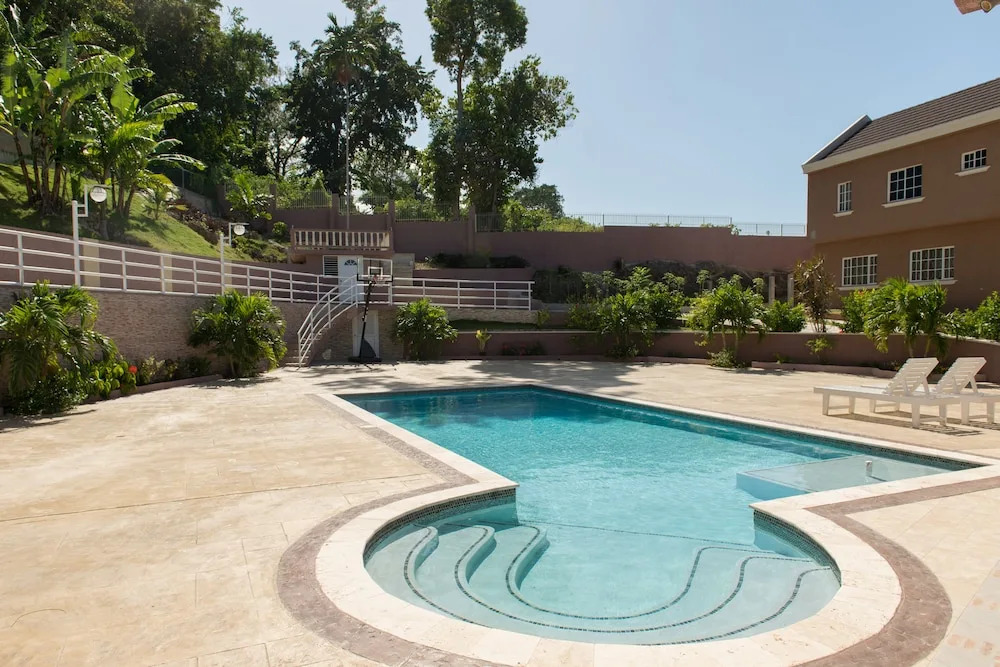 Country Mist 3 bedroom Vacation Home