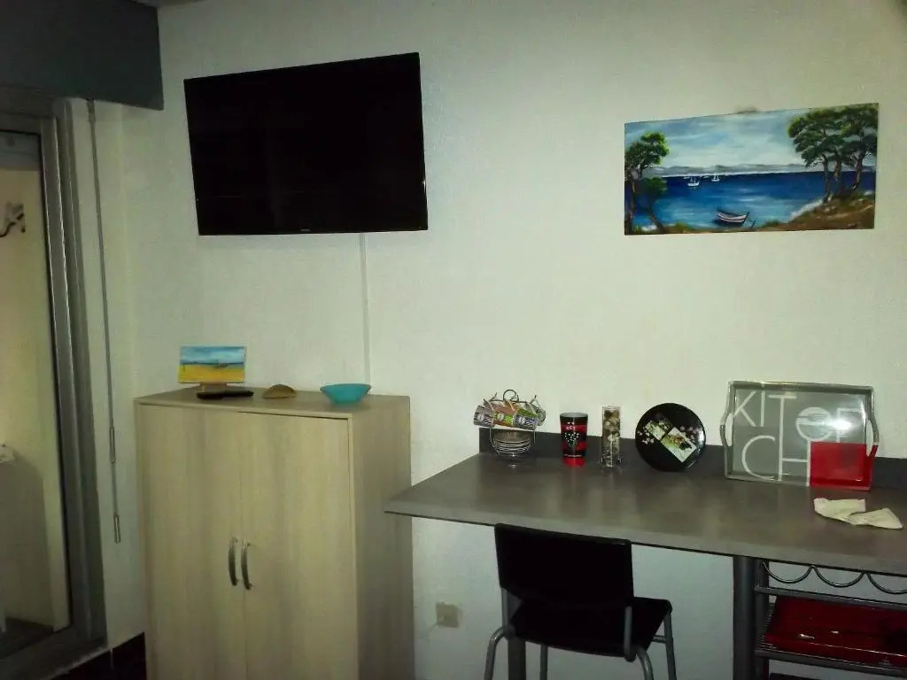 Studio a Saint Mandrier sur Mer a 700 m de la plage avec terrasse