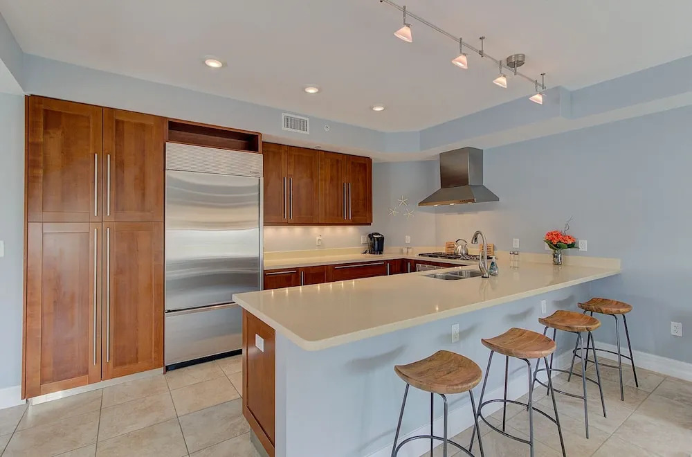 Oasis Beach Villa Unit S-1 2 Bedrooms 2 Bathrooms Apts