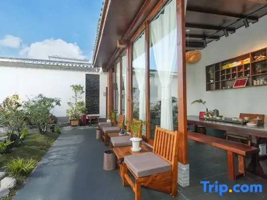 Yuying Pavilion - Designer Homestay (Weishan Ancient Town Branch)