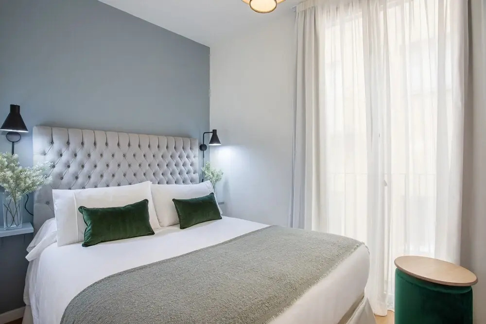 Bright 2 Bd Apartment in Prime Location. Trinidad II
