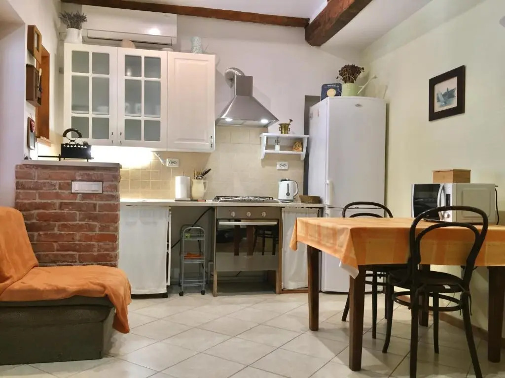 Guesthouse Trogir Proto-Free parking