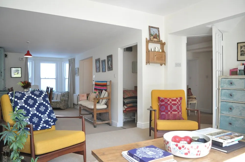 2 Bedroom Apartment With Garden in Hackney