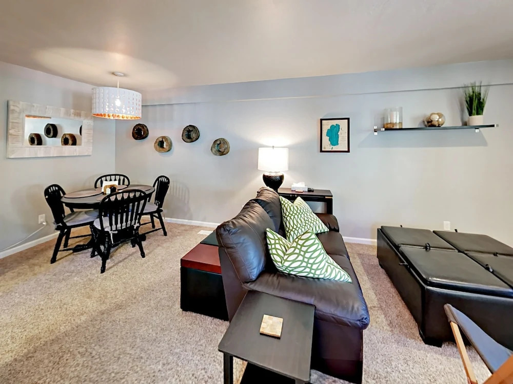 Stagecoach Chairlift Unit A 2 Bedrooms 1.5 Bathroom Condo