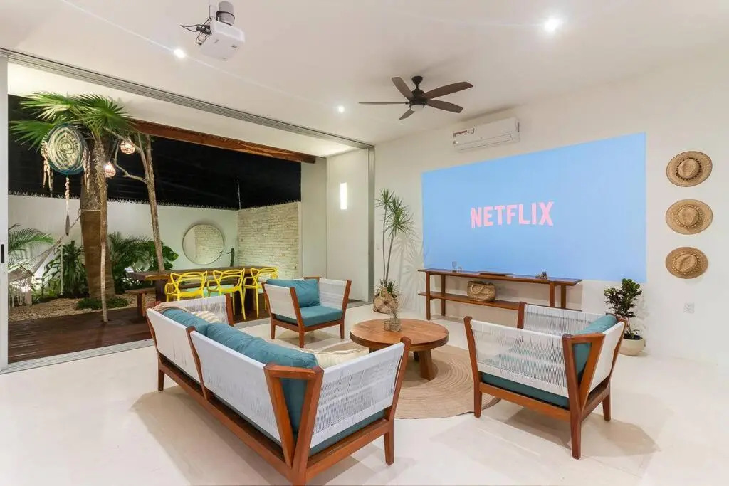 Villa Ujo 100 mb WiFi 2 Private Pools