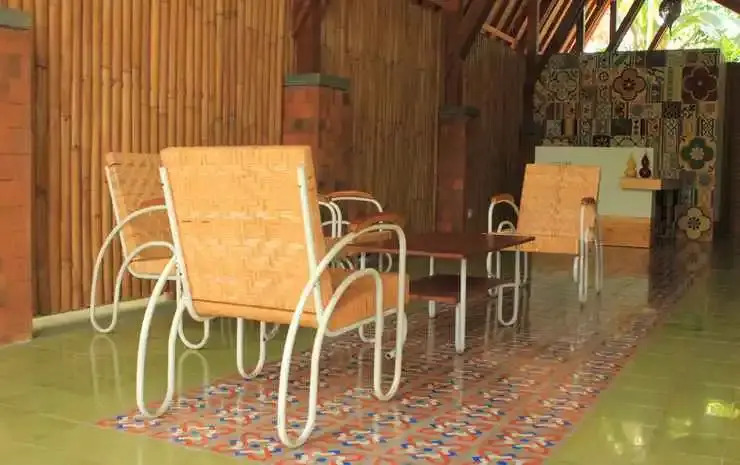 Komoreya Guesthouse