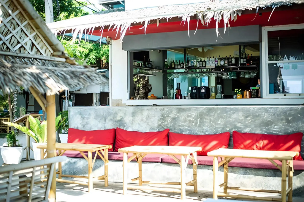 VIVA on the Beach Hotel
