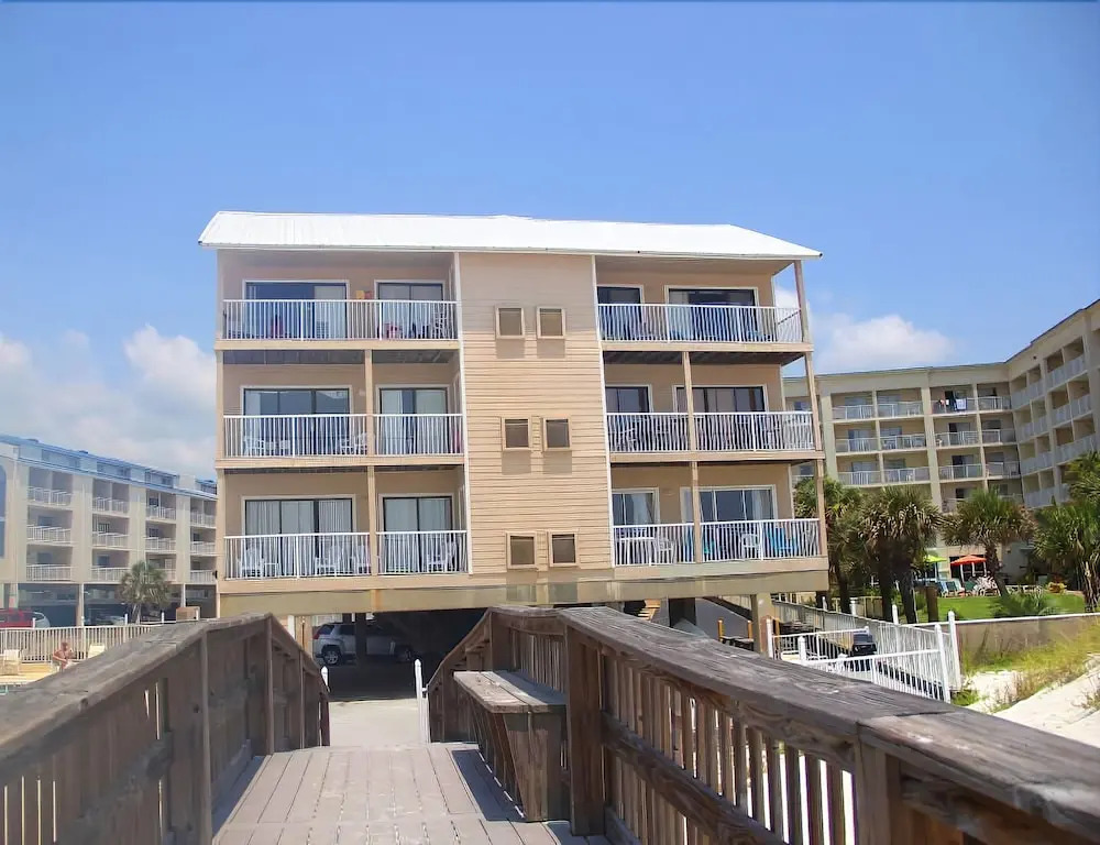 Romar Beach 101 by RedAwning