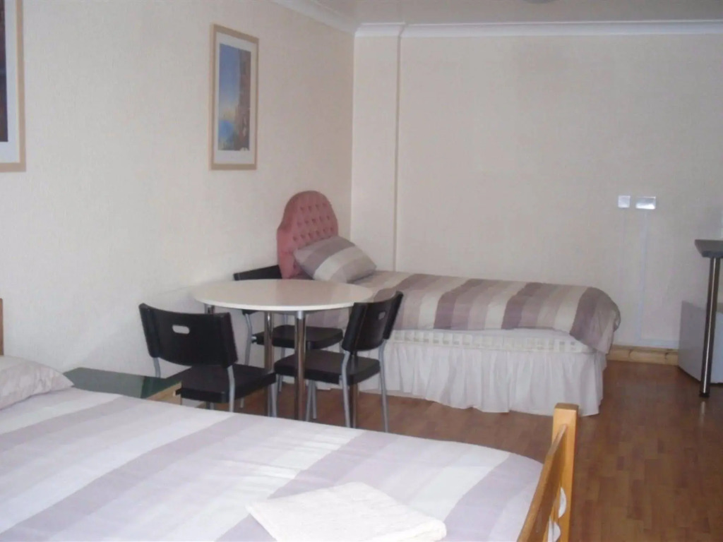 Llanion Lodge