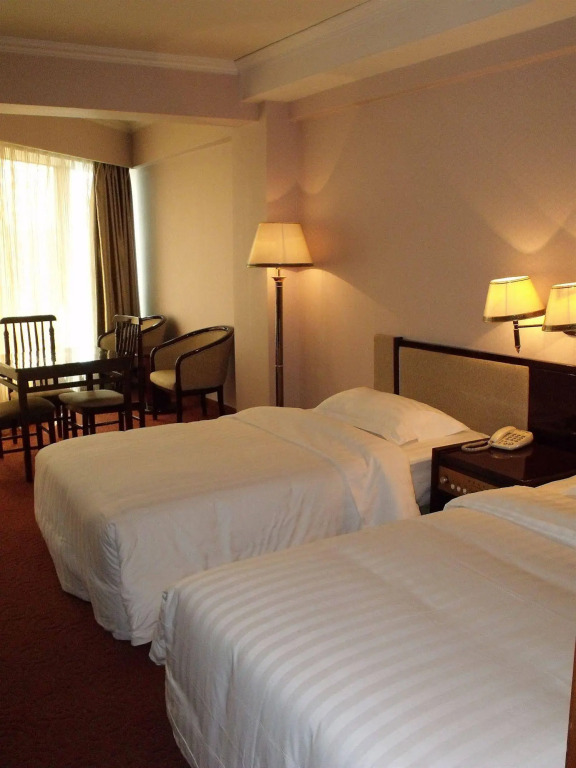 Jingu Qilong Hotel Beijing