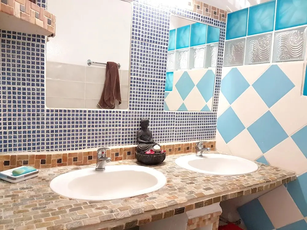 House With 3 Bedrooms in Saint-gilles les Bains, With Wifi