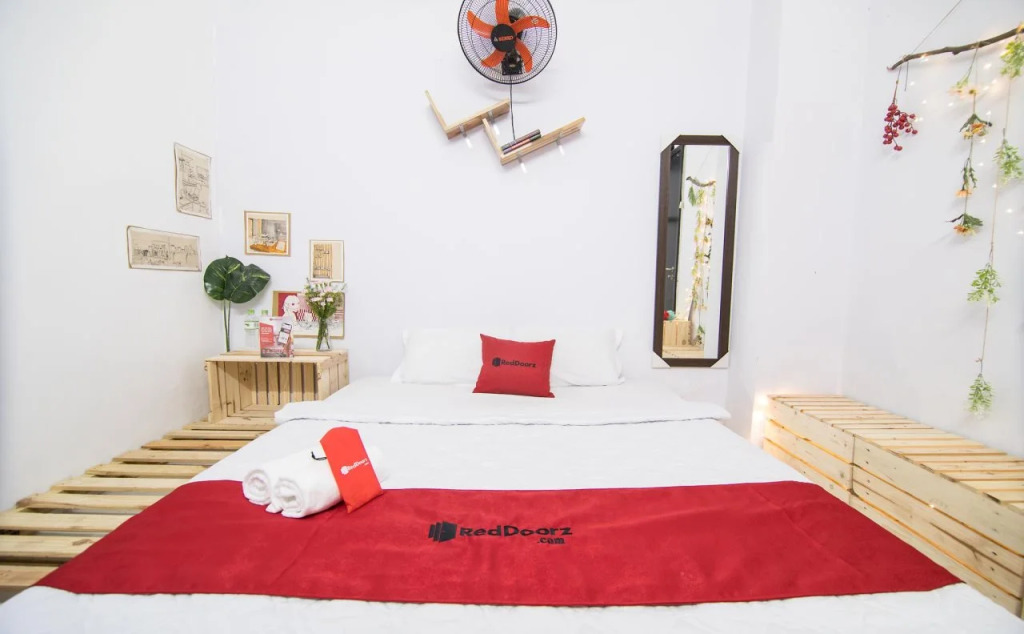 RedDoorz Near Bui Vien Walking Street 2