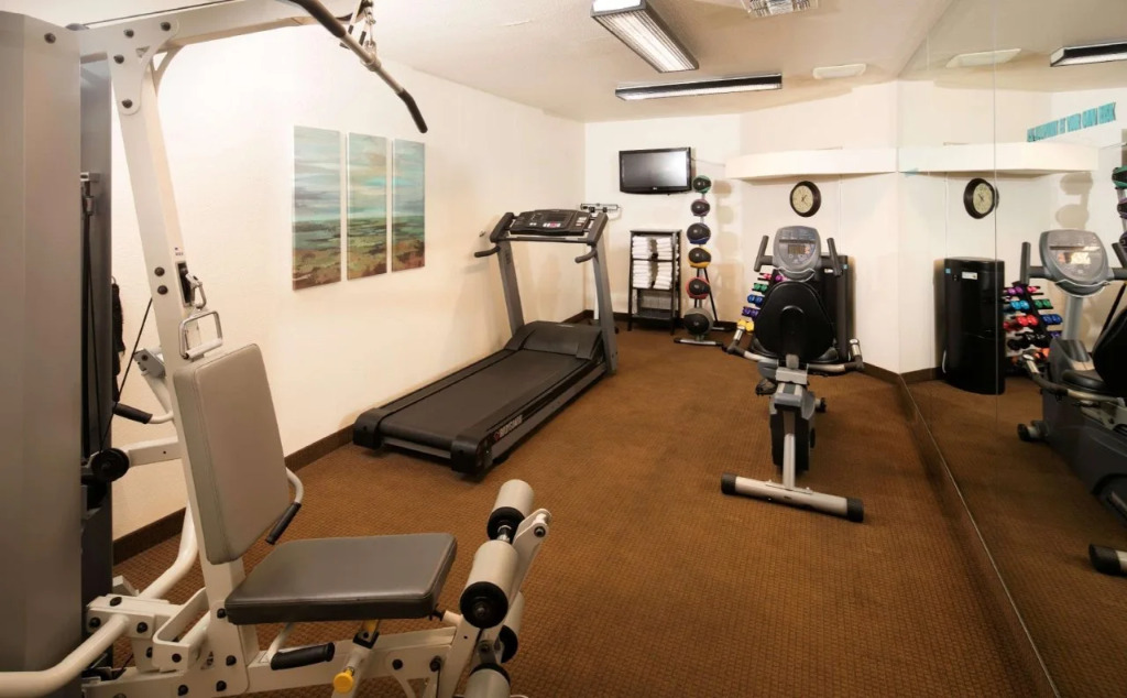 Red Lion Inn & Suites Goodyear Newly Renovated